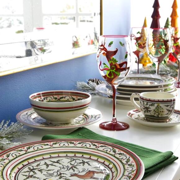 Neiman Marcus Hand-Painted Reindeer Christmas Wine Glasses Set of 4 New - Picture 3 of 16